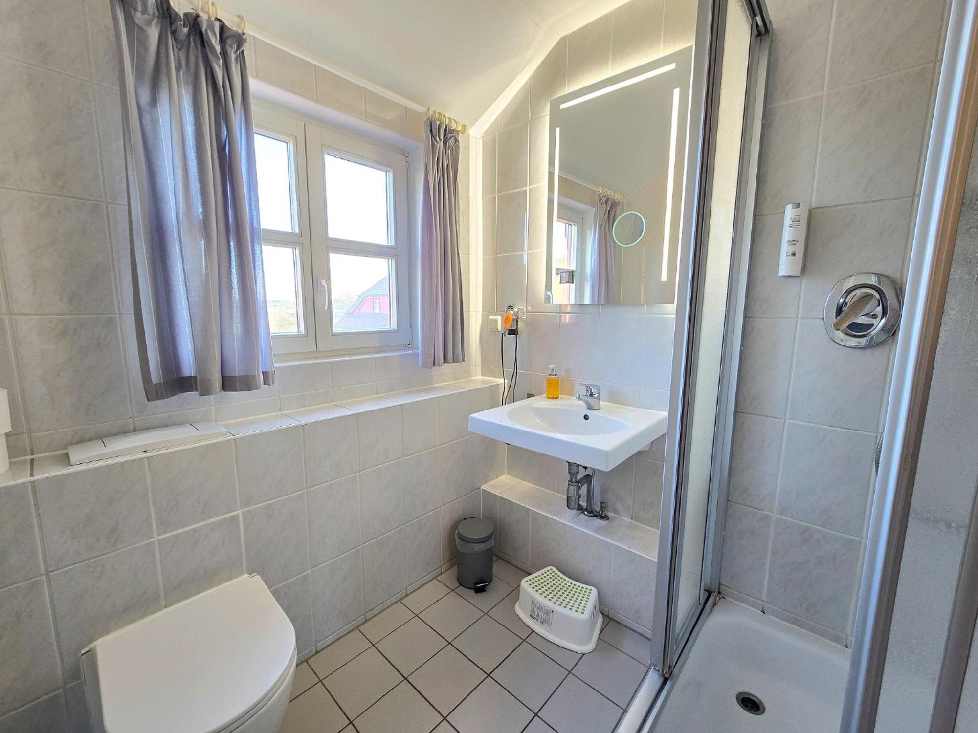 Feriendorf Rugana - Budget Appartement Mit 1 Schlafzimmer B57 Dranske Ngoại thất bức ảnh